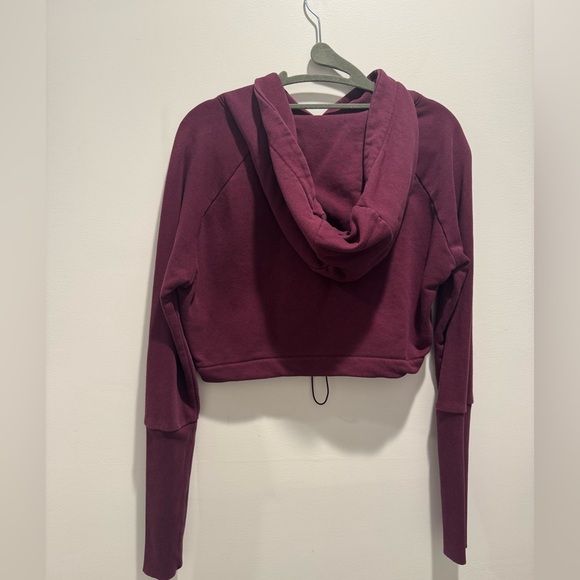 Gymshark burgundy cropped hoodie - Picture 5 of 5